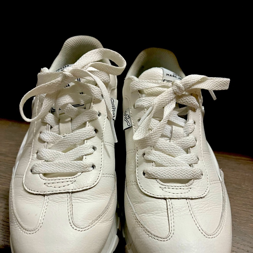 Marc Jacobs white leather sneakers